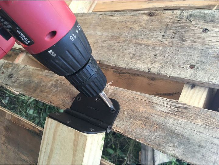 outdoor garbage can storage from pallets