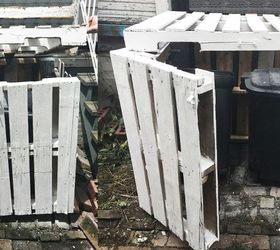 Outdoor Garbage Can Storage From Pallets