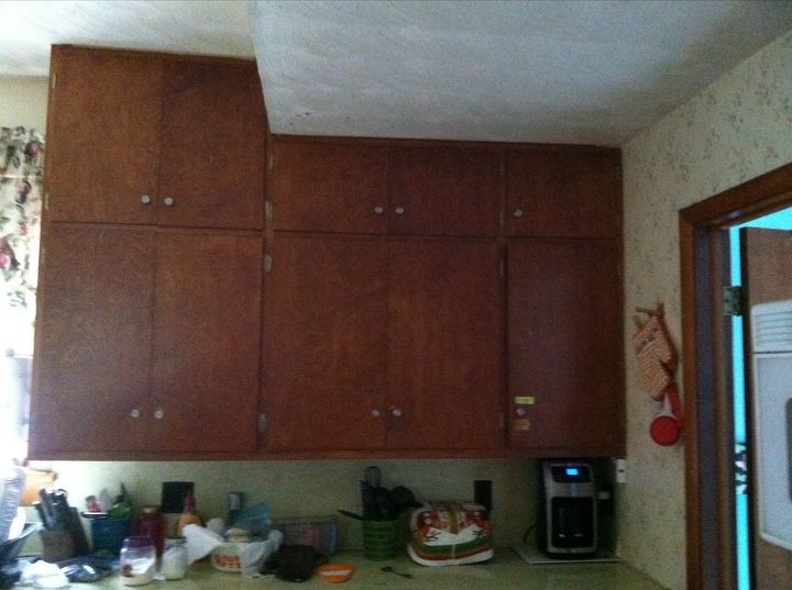 q want to white wash these tired cabinets, kitchen cabinets, painting, painting cabinets, These are the upper cabinets