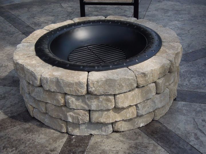 15 ways concrete pavers can totally transform your backyard, Stack pavers into a fun fire pit