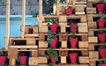 Recycled Pallet Wood Stairs Design