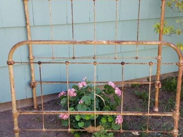 q flower bed , gardening, plant care, repurpose furniture, repurposing upcycling