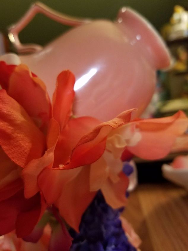 xcaras de ch flutuantes com flores de seda, O clipe coberto com uma flor
