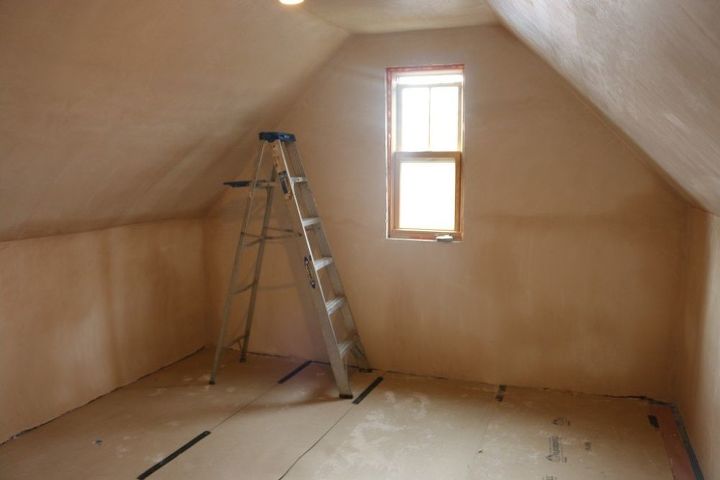 Stencil Patterns Can Add Interest To A Ceiling In A Small