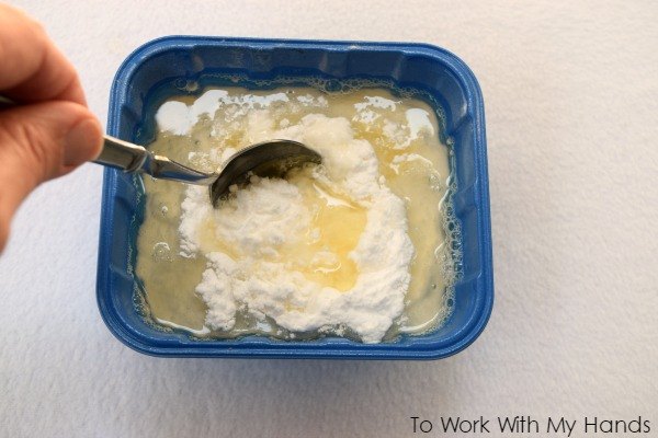 diy 3 ingredient tub and tile cleaner