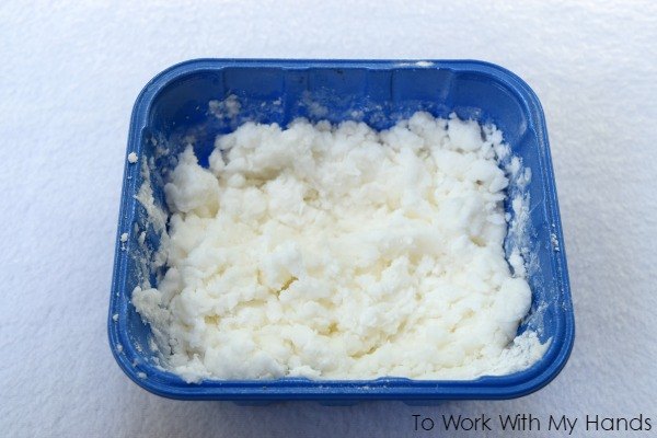 diy 3 ingredient tub and tile cleaner