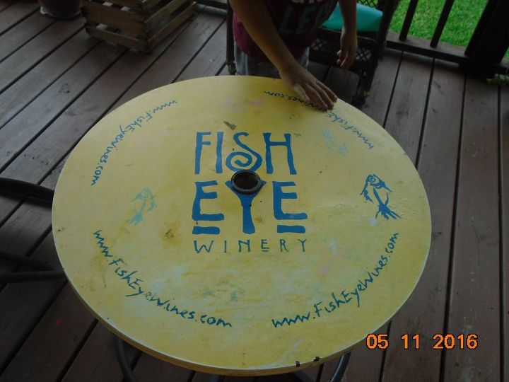 upcycled porch table, outdoor furniture, painted furniture