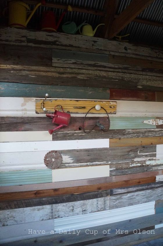 adicione uma parede de sucata de madeira ao galpo nailedit