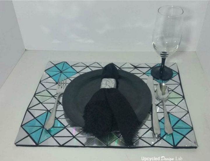 s 15 brilliant things to do with your old cds, repurposing upcycling, Transform them into sparkling placemats