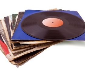 q deas for vintage gramophone records , repurpose household items, repurposing upcycling