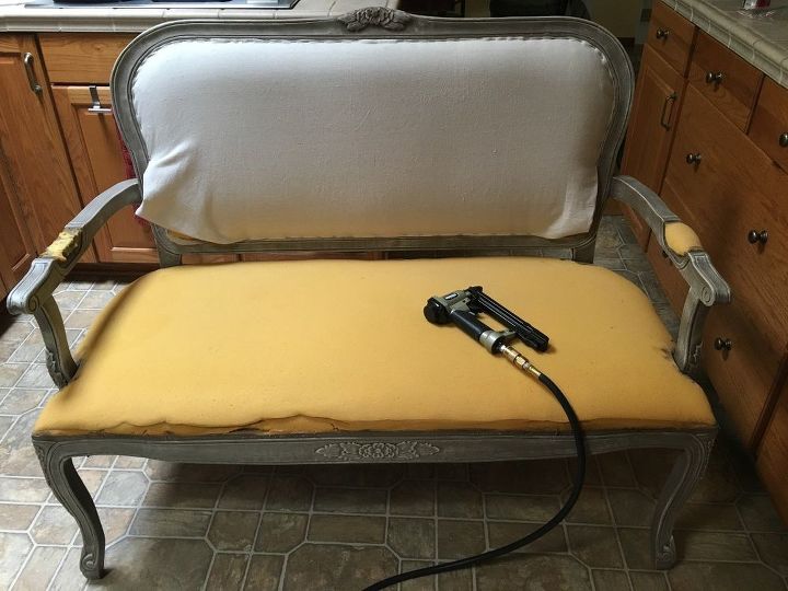 cmo retapizar un sof anticuado al estilo de restoration hardware