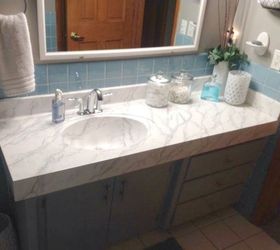 11 ways to transform your bathroom vanity without replacing it, Paint the countertop for a marble look