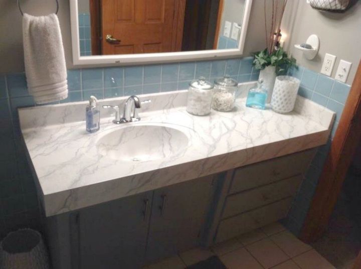 s 11 ways to transform your bathroom vanity without replacing it, bathroom ideas, Paint the countertop for a marble look
