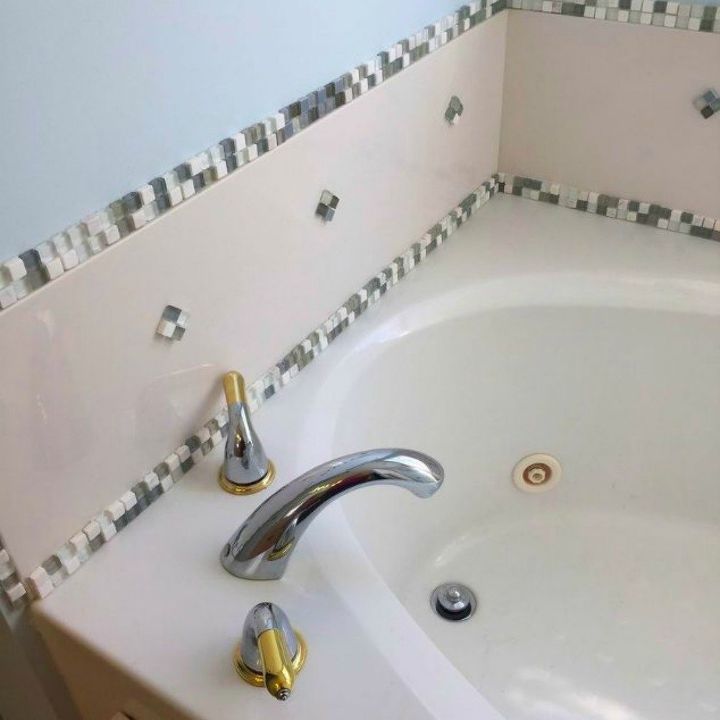 31 brilliant ways to upcycle transform and fix your bathtub, Jazz It Up With Some Tile