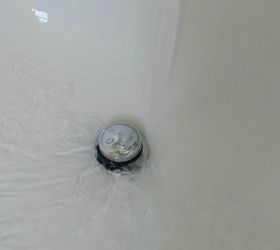 31 brilliant ways to upcycle transform and fix your bathtub, Clean Your Drain With This Hack