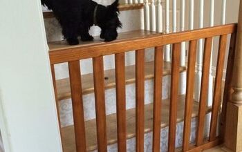  Portão de escada feito de berço de criança!