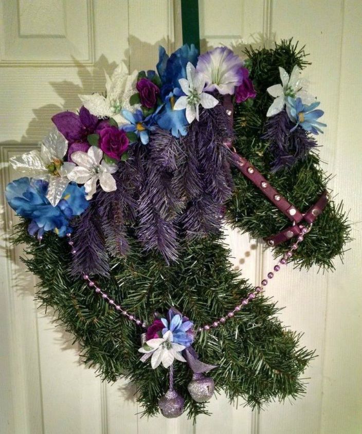 s 16 things you didn t know you could do with chickenwire, Create a cool shaped wreath with garland
