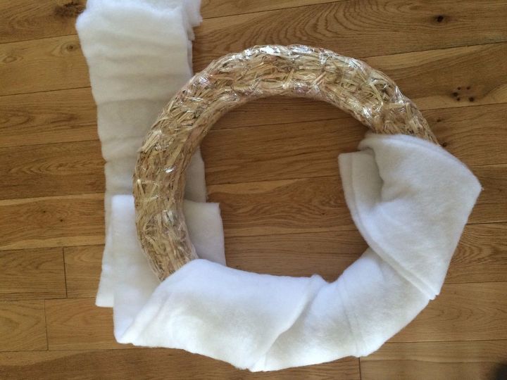 wreath from live tour of modern farmhouse, crafts, how to, wreaths