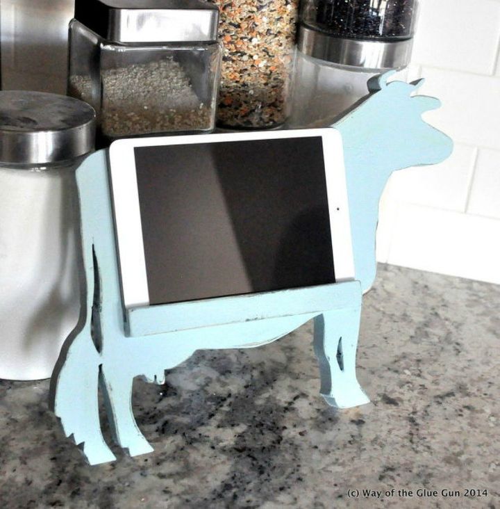 quer uma cozinha estilo fazenda essas ideias simples so brilhantes, Suporte para tablet de cozinha de vaca