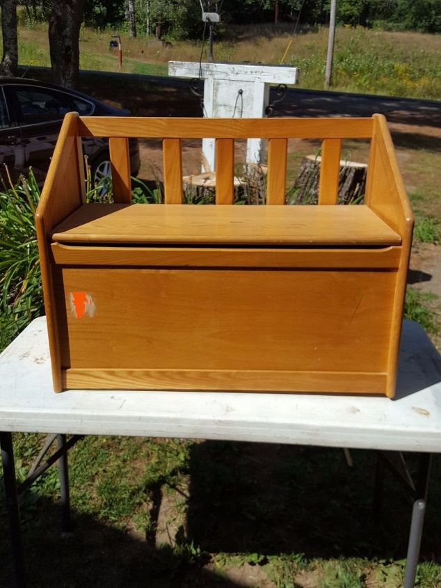 child s toy chest gets makeover, painted furniture, just boring
