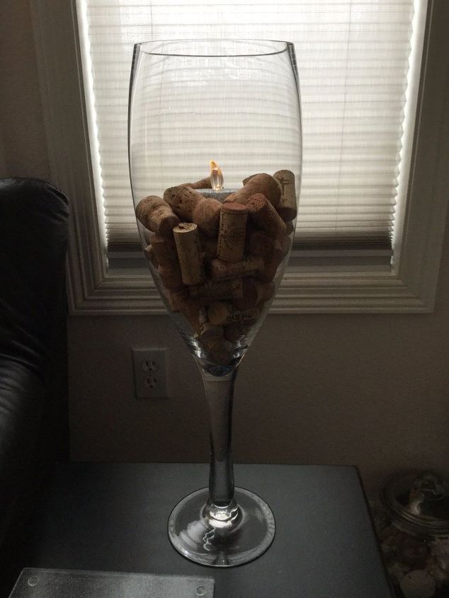 displaying meaningful corks, crafts, how to