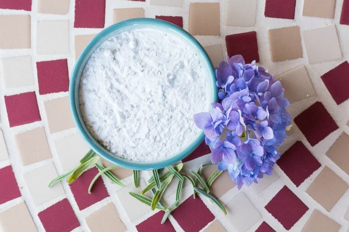 11 maneiras inesperadas de usar especiarias em sua casa, Fa a um p de tapete de alecrim e lavanda