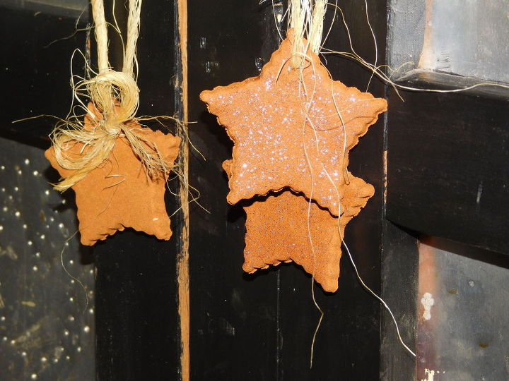 s 11 unexpected ways to use spices in your home, Mix cinnamon glue into aromatic ornaments