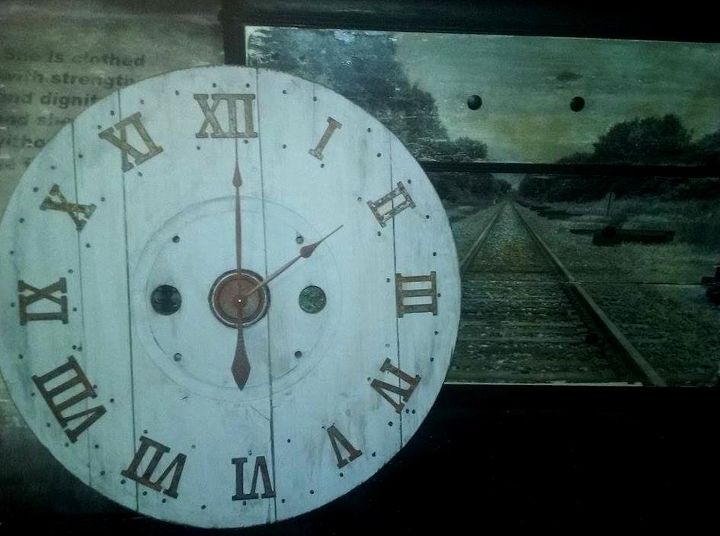cable spool clock, chalk paint, how to, painting, repurposing upcycling