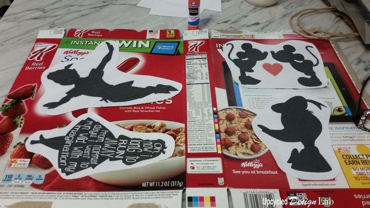 reforma de sacola de presente de natal com pintura de casa e caixa de cereal