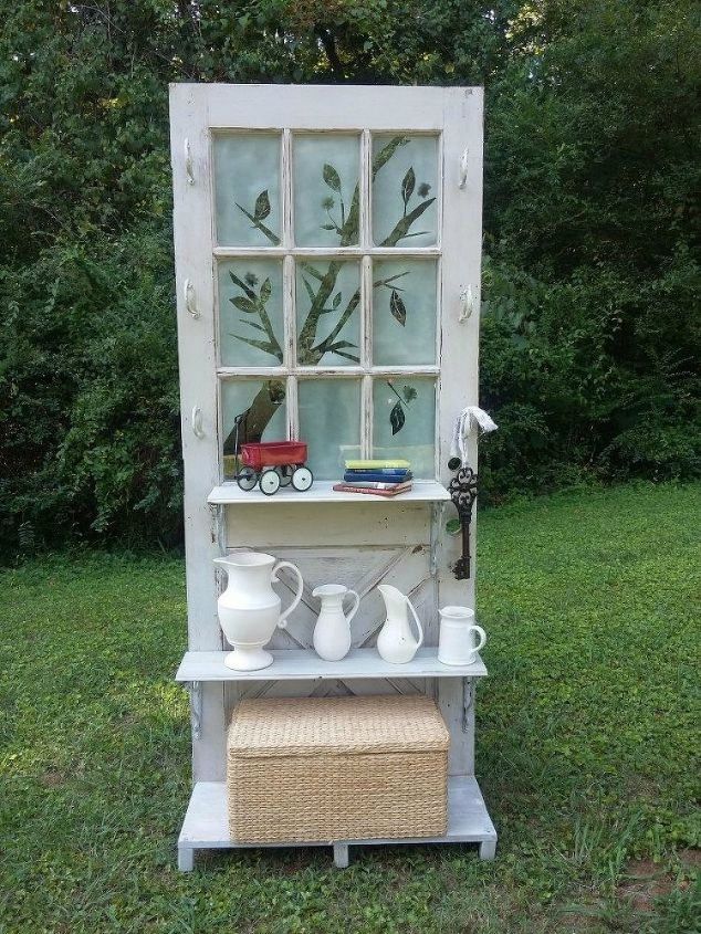 15 brilliant ways to upcycle old doors, Turn it into an authentic book shelf
