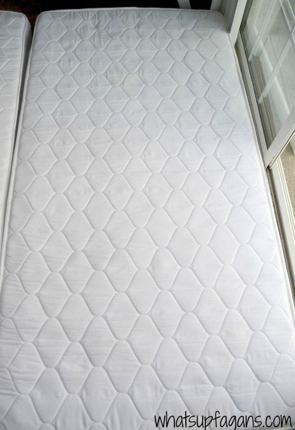 17 ways you never thought of using baking soda in your home, Mix a fresh spray to banish mattress stains