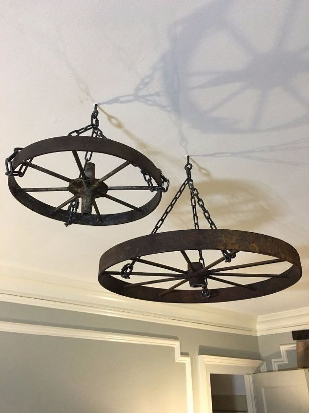 wagon wheel ceiling decor