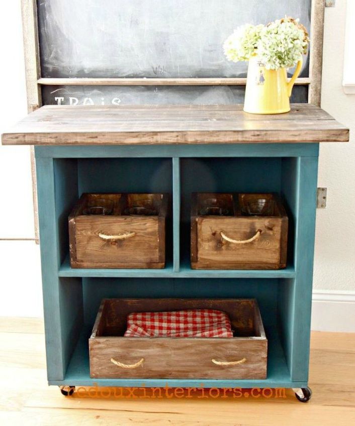 12 trucos para ahorrar espacio en tu cocina, Convierte una vieja estanter a en una isla de cocina rodante
