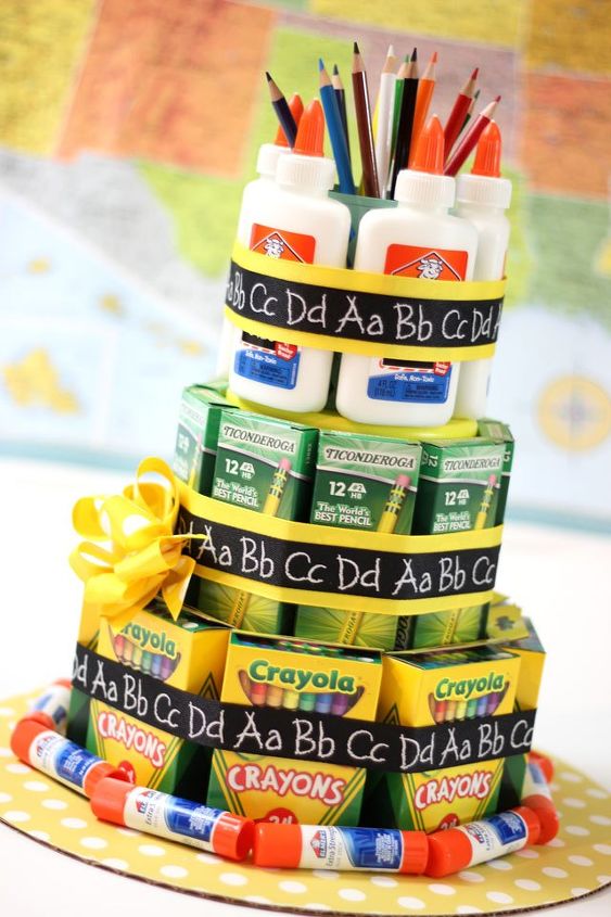 school supply cake an a teacher appreciation gift, crafts, how to