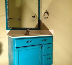 14 formas fascinantes de utilizar los azulejos en el bao, Enmarque su espejo con azulejos de colores