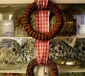 s these cut up pine cone decor ideas are perfect for fall, home decor, Create a textured wreath out of bracts