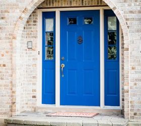 13 formas nicas de hacer que tu puerta de entrada destaque, Atr vete a pintarla de un color vibrante
