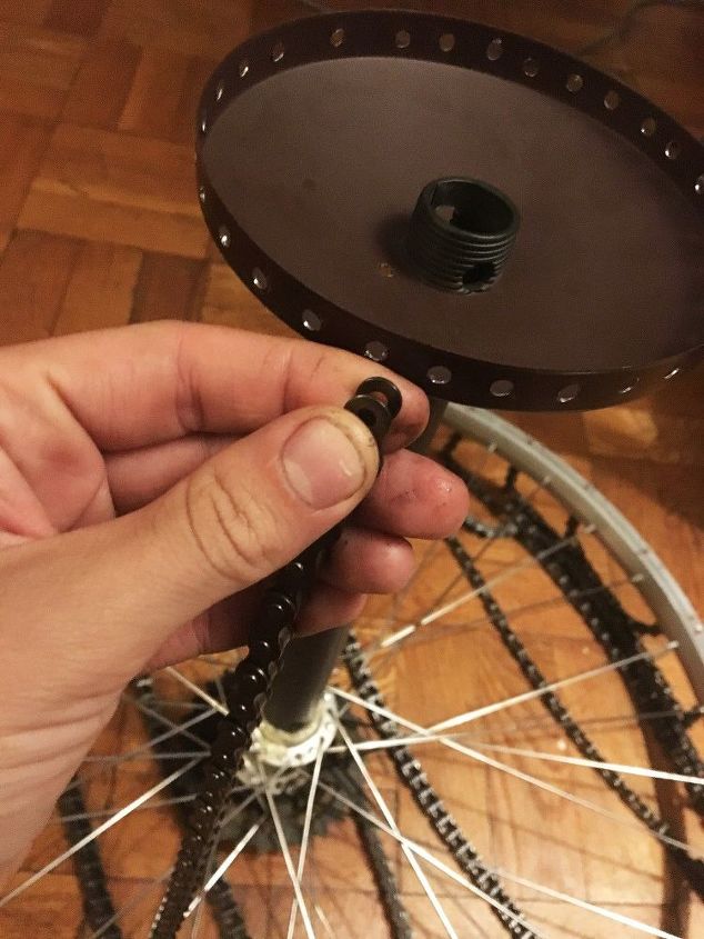 arana de cadena y rueda de bicicleta