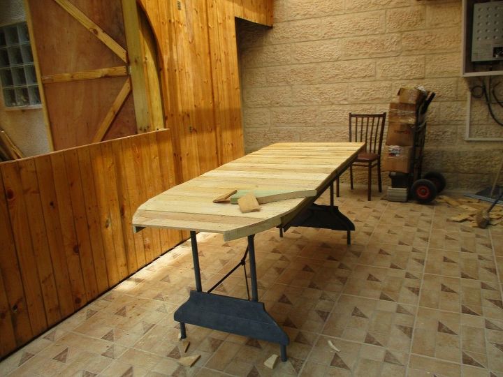 pallet table for the hometalk team, painted furniture, pallet, repurposing upcycling, woodworking projects