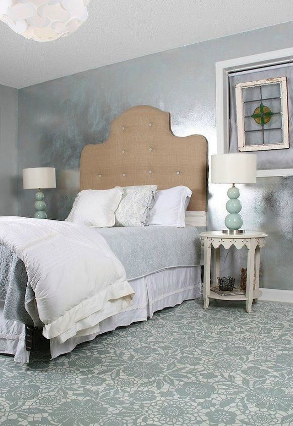 25 maneras impresionantes de mejorar tu casa usando plantillas, Adi s a la alfombra hola al suelo con Annie Sloan Chalk Paint
