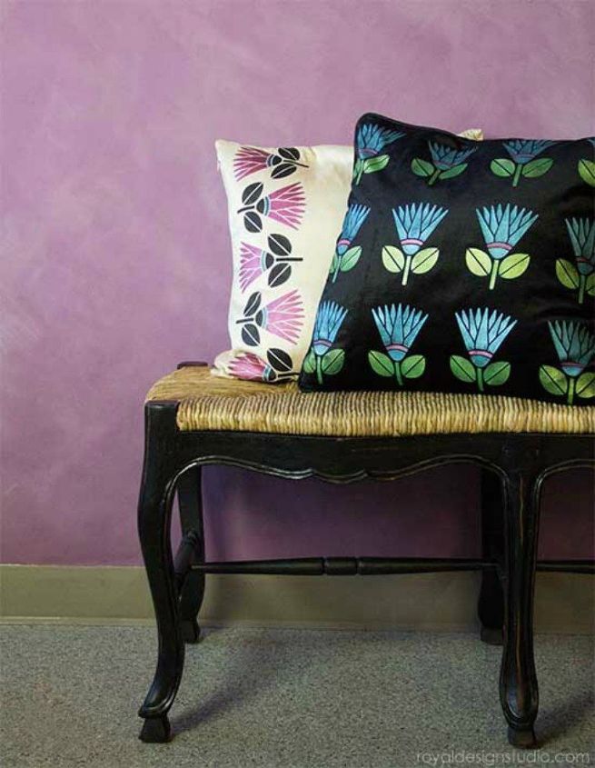 25 maneras impresionantes de mejorar tu casa usando plantillas, C mo hacer un stencil Cojines de plantilla DIY con nuestra plantilla de Protea africana