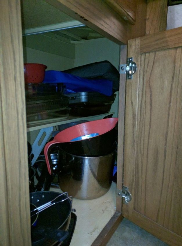 dilema de armazenamento de armrio de cozinha desajeitado