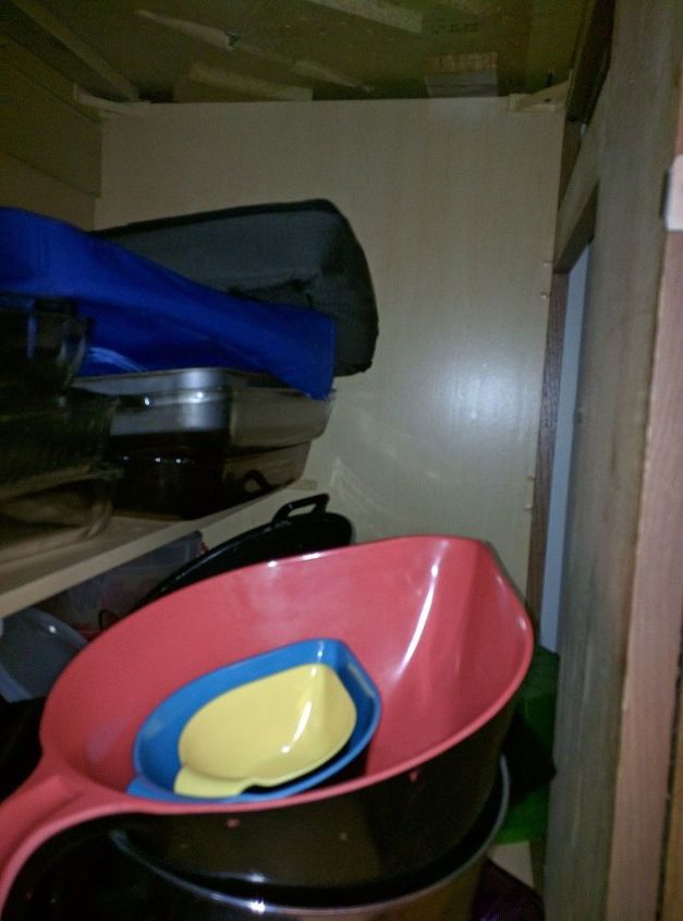 q dilema de almacenamiento en el armario de la cocina incomodo