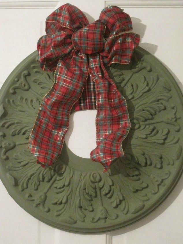 s 17 tricks to make a gorgeous wreath in half the time, crafts, wreaths, Paint and hang an old ceiling medallion