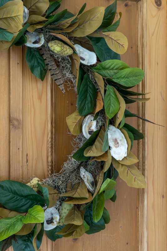 corona de otoo de magnolias y conchas de ostras