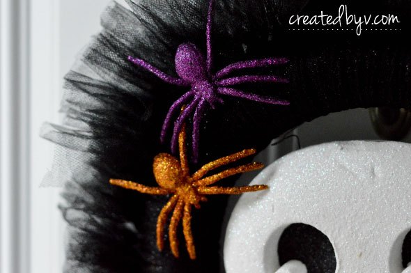black glitter tulle halloween wreath, crafts, halloween decorations, seasonal holiday decor, wreaths