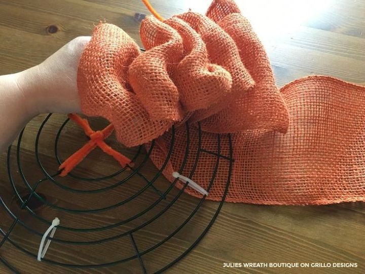 how to make a diy pumpkin wreath, crafts, how to, wreaths