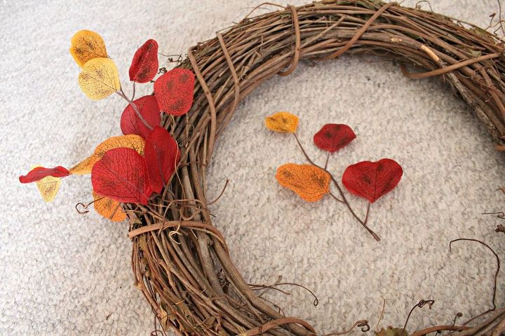 the 10 minute 10 dollar pretty fall wreath , crafts, seasonal holiday decor, wreaths