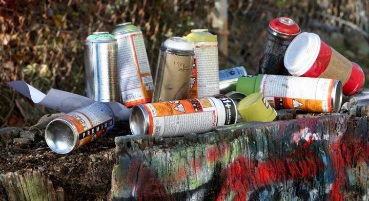 como reciclar latas de tinta grafite