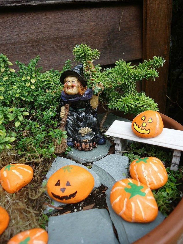Make Your Neighbors Giggle With These 9 Halloween Fairy Garden Ideas Hometalk